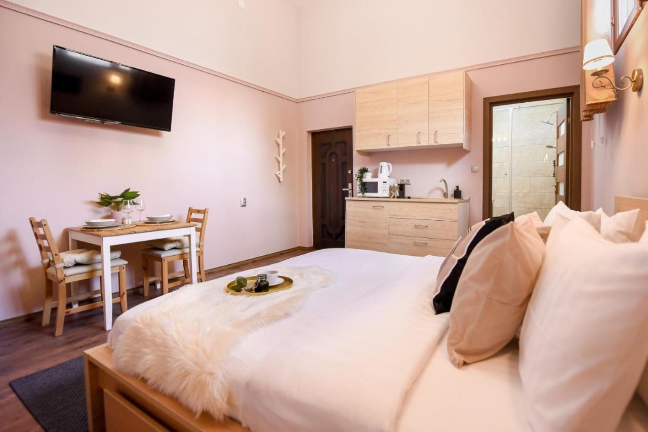 Le Petit & Cosy - Best Location Old Town & Quiet Bucureşti Eksteriør bilde