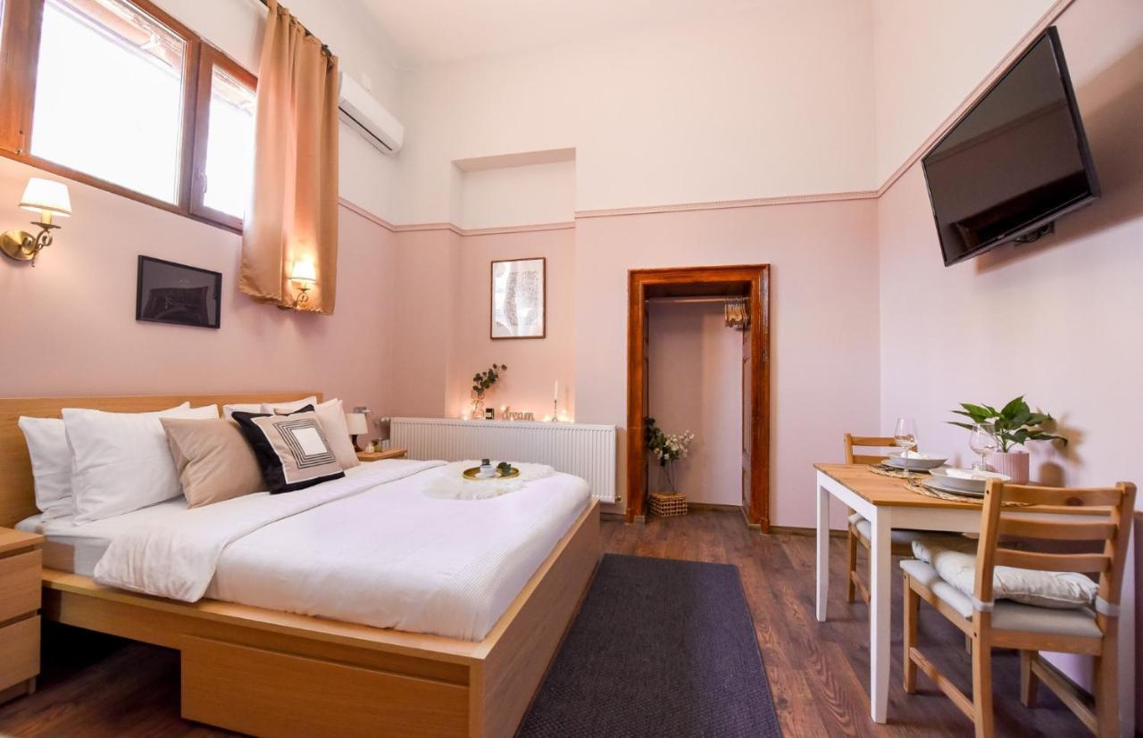 Le Petit & Cosy - Best Location Old Town & Quiet Bucureşti Eksteriør bilde