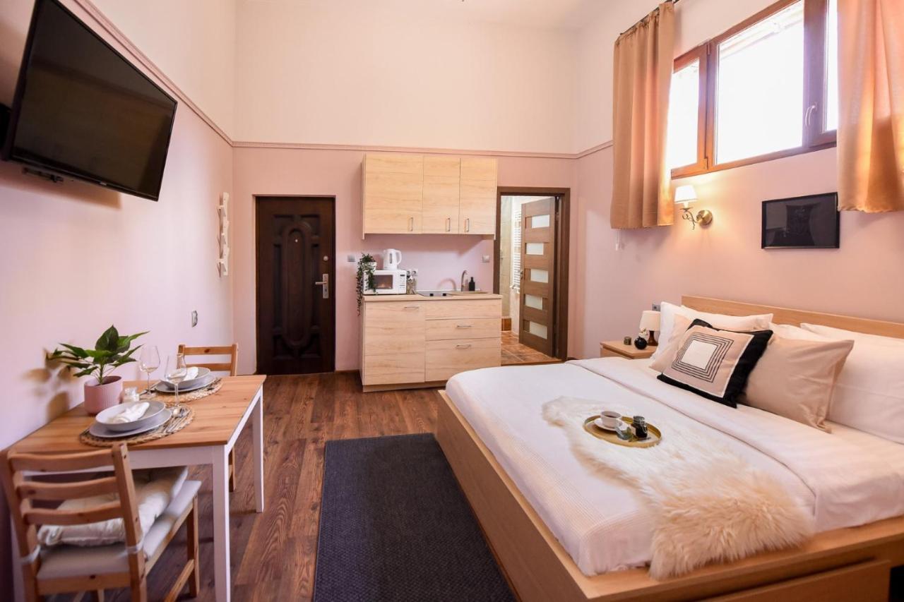 Le Petit & Cosy - Best Location Old Town & Quiet Bucureşti Eksteriør bilde
