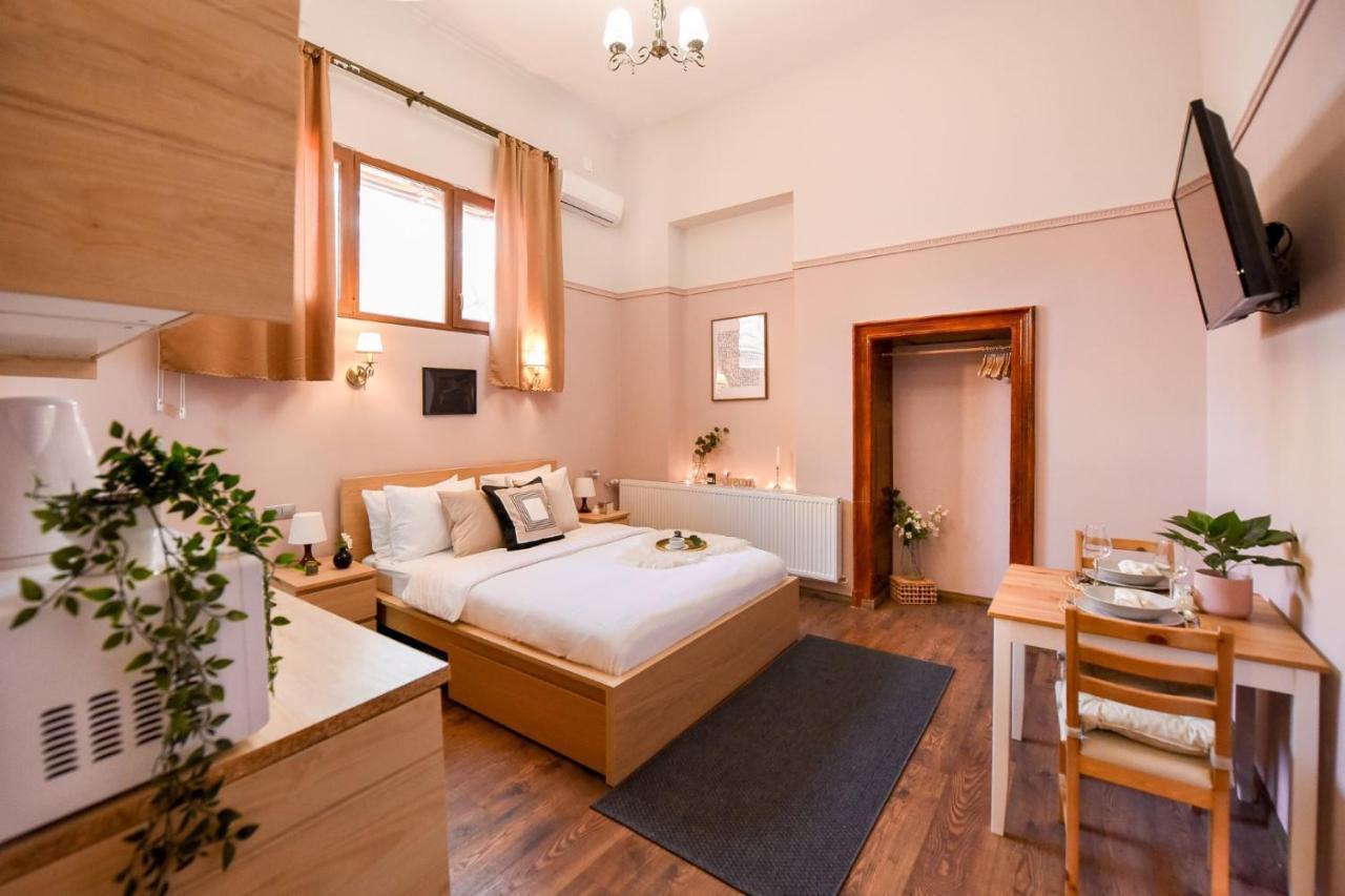 Le Petit & Cosy - Best Location Old Town & Quiet Bucureşti Eksteriør bilde