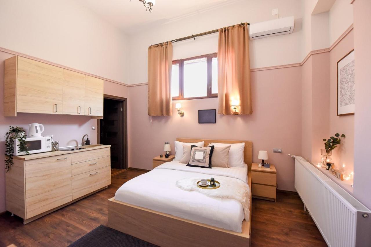 Le Petit & Cosy - Best Location Old Town & Quiet Bucureşti Eksteriør bilde