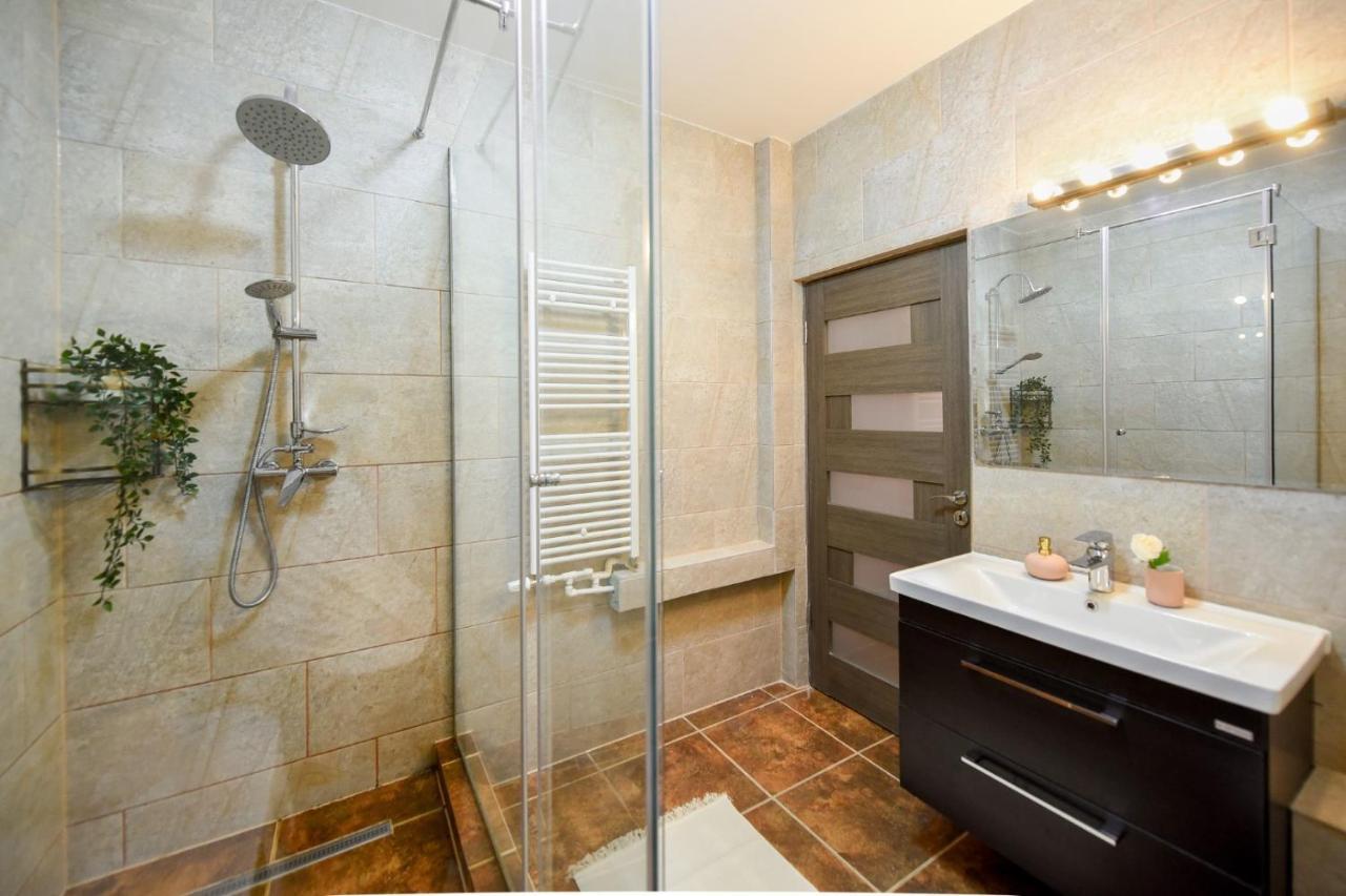 Le Petit & Cosy - Best Location Old Town & Quiet Bucureşti Eksteriør bilde
